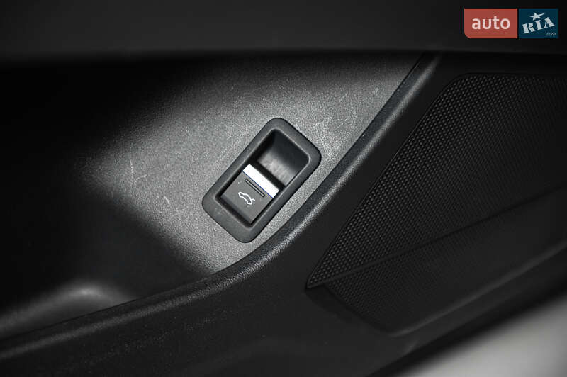 Внедорожник / Кроссовер Audi Q4 e-tron 2022 в Одессе