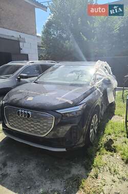 Внедорожник / Кроссовер Audi Q4 e-tron 2022 в 