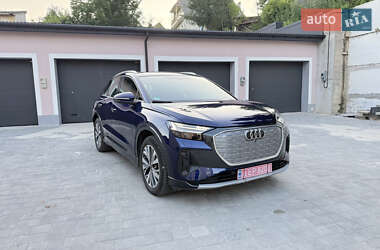Внедорожник / Кроссовер Audi Q4 e-tron 2023 в 