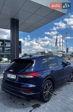 Внедорожник / Кроссовер Audi Q4 e-tron 2022 в 