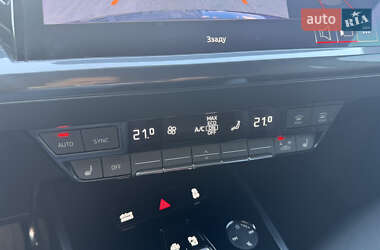 Внедорожник / Кроссовер Audi Q4 e-tron 2023 в 