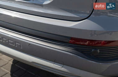Внедорожник / Кроссовер Audi Q4 e-tron 2023 в 
