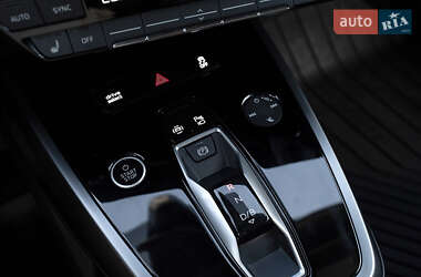 Внедорожник / Кроссовер Audi Q4 e-tron 2023 в 