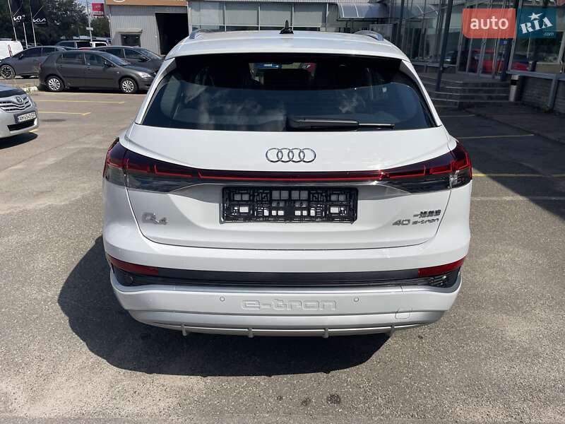 Позашляховик / Кросовер Audi Q4 e-tron 2025 в Києві