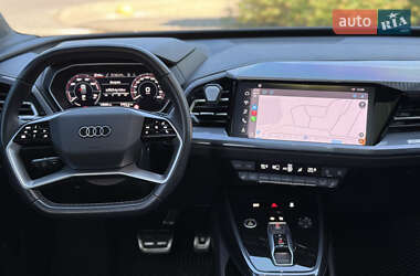 Внедорожник / Кроссовер Audi Q4 e-tron 2023 в 