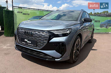 Внедорожник / Кроссовер Audi Q4 e-tron 2024 в 