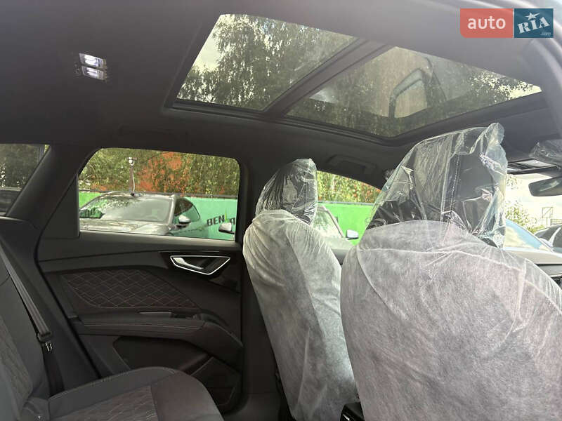 Внедорожник / Кроссовер Audi Q4 e-tron 2024 в Киеве
