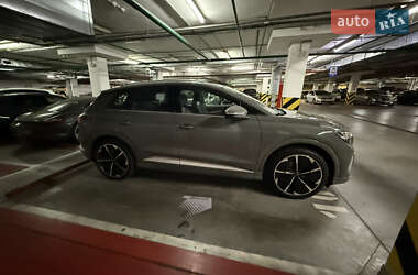Внедорожник / Кроссовер Audi Q4 e-tron 2023 в 