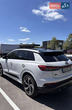 Внедорожник / Кроссовер Audi Q4 e-tron 2023 в 