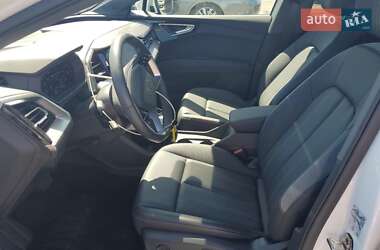 Внедорожник / Кроссовер Audi Q4 e-tron 2023 в 