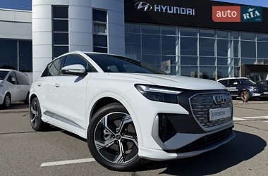Позашляховик / Кросовер Audi Q4 e-tron 2024 в Києві
