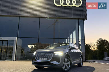 Внедорожник / Кроссовер Audi Q4 e-tron 2023 в 