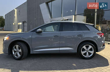 Внедорожник / Кроссовер Audi Q4 e-tron 2023 в 