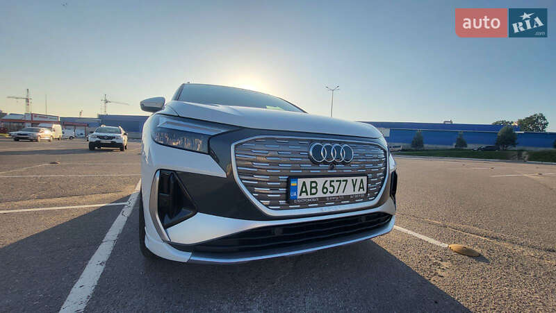 Внедорожник / Кроссовер Audi Q4 e-tron 2023 в 