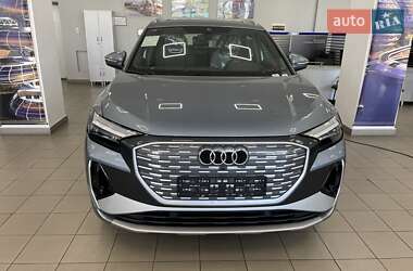 Позашляховик / Кросовер Audi Q4 e-tron 2025 в 