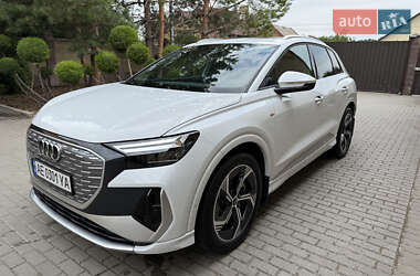 Audi Q4 e-tron 2023 Audi Q4 e-tron 2023
