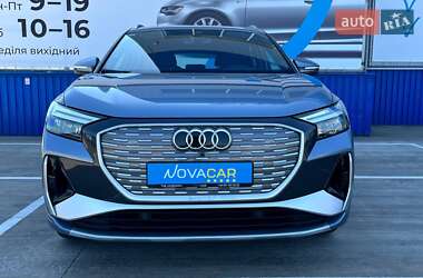 Позашляховик / Кросовер Audi Q4 e-tron 2023 в 