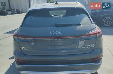 Позашляховик / Кросовер Audi Q4 e-tron 2022 в 