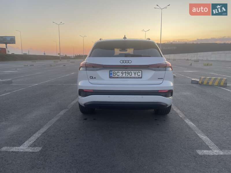 Позашляховик / Кросовер Audi Q4 e-tron 2024 в Львові