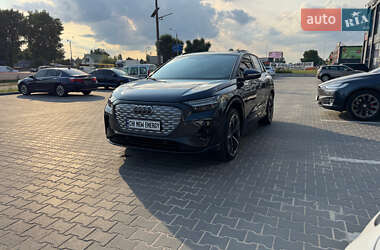 Внедорожник / Кроссовер Audi Q4 e-tron 2023 в Киеве