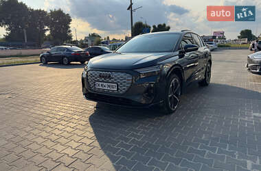 Внедорожник / Кроссовер Audi Q4 e-tron 2023 в 