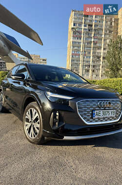 Внедорожник / Кроссовер Audi Q4 e-tron 2023 в 