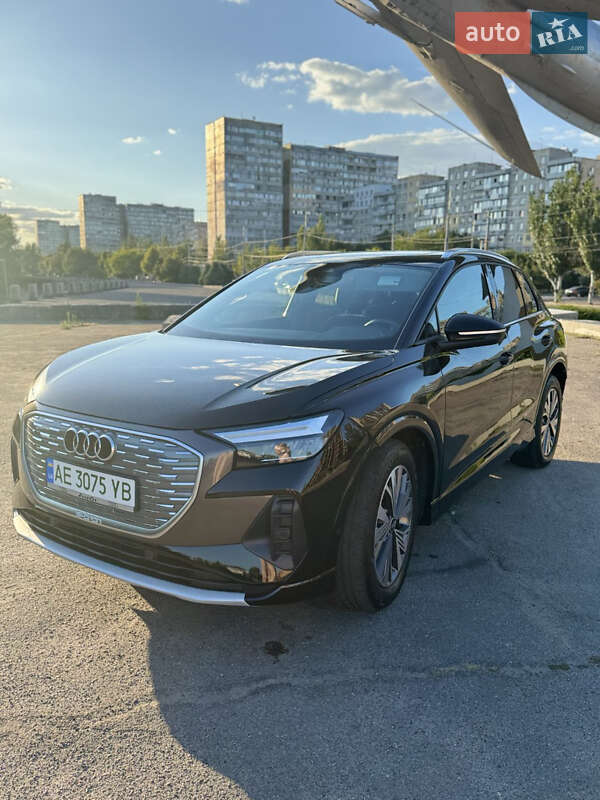 Внедорожник / Кроссовер Audi Q4 e-tron 2023 в Днепре