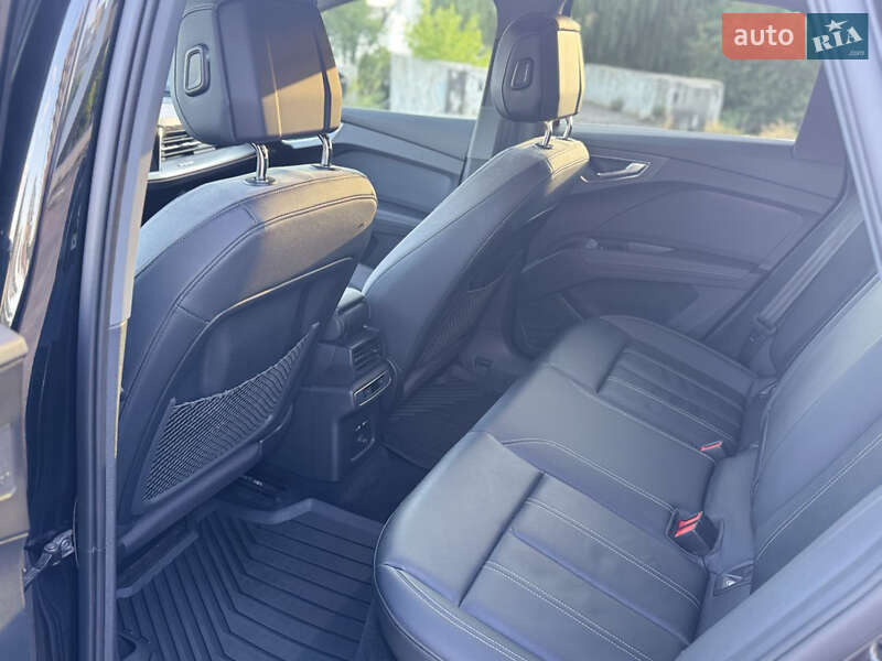 Внедорожник / Кроссовер Audi Q4 e-tron 2023 в Днепре