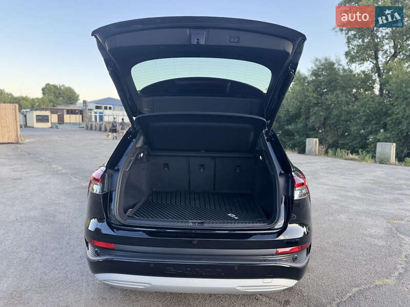 Внедорожник / Кроссовер Audi Q4 e-tron 2023 в Днепре