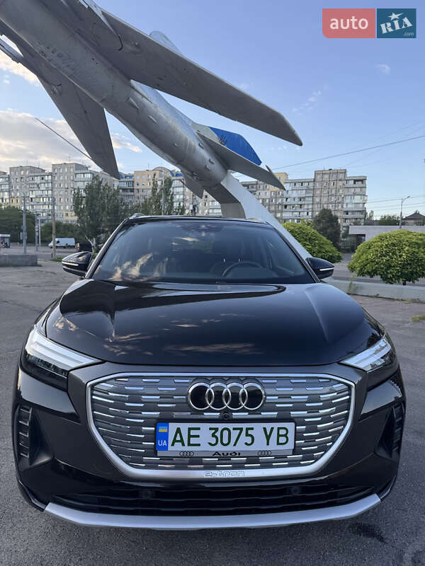 Внедорожник / Кроссовер Audi Q4 e-tron 2023 в Днепре