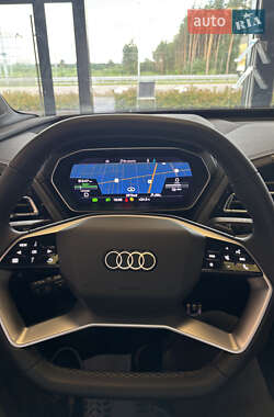 Позашляховик / Кросовер Audi Q4 e-tron 2025 в 