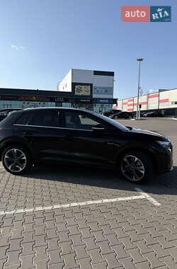 Внедорожник / Кроссовер Audi Q4 e-tron 2021 в Киеве