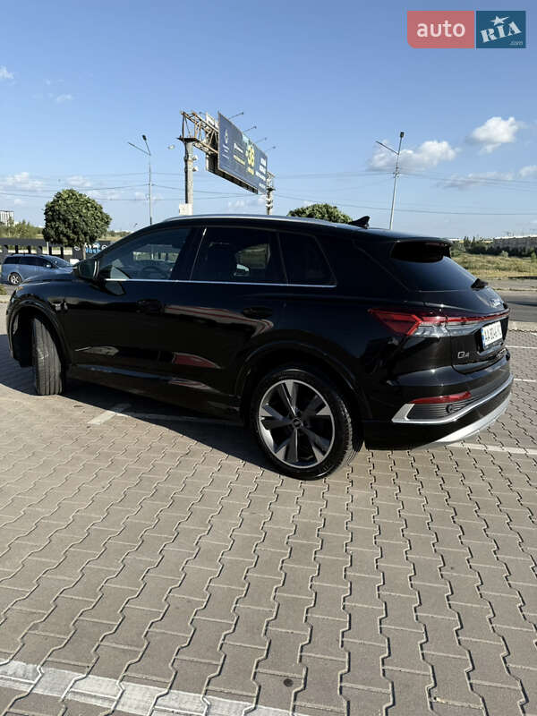 Внедорожник / Кроссовер Audi Q4 e-tron 2021 в Киеве