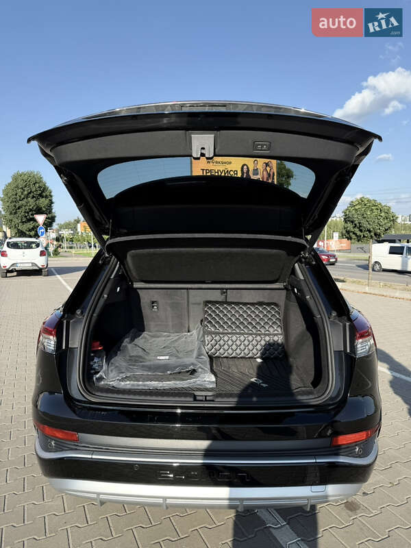 Внедорожник / Кроссовер Audi Q4 e-tron 2021 в Киеве