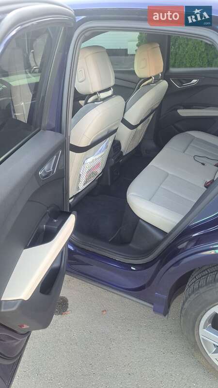 Позашляховик / Кросовер Audi Q4 e-tron 2023 в Борисполі