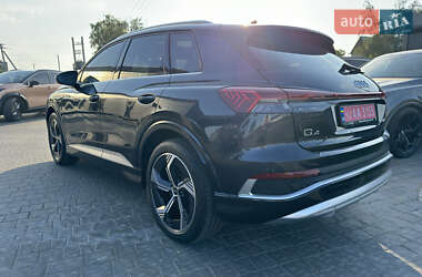 Внедорожник / Кроссовер Audi Q4 e-tron 2024 в 