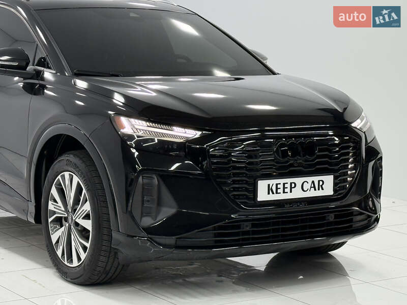 Позашляховик / Кросовер Audi Q4 e-tron 2023 в Одесі