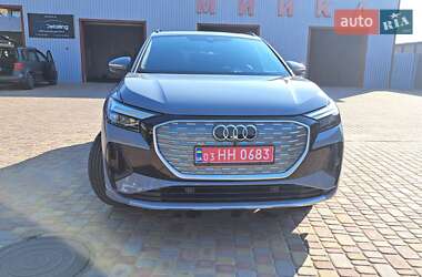 Позашляховик / Кросовер Audi Q4 e-tron 2023 в 