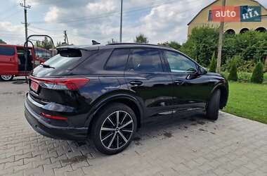Позашляховик / Кросовер Audi Q4 e-tron 2022 в 