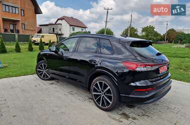 Позашляховик / Кросовер Audi Q4 e-tron 2022 в 