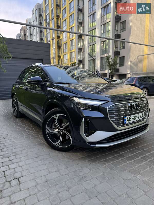 Внедорожник / Кроссовер Audi Q4 e-tron 2023 в Днепре
