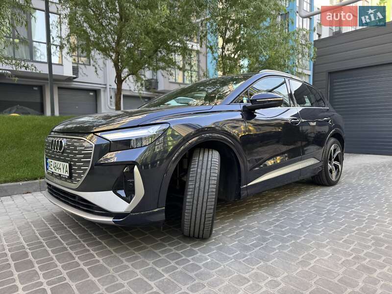 Внедорожник / Кроссовер Audi Q4 e-tron 2023 в Днепре