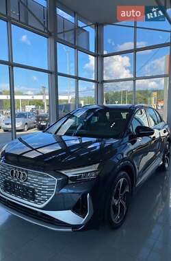 Внедорожник / Кроссовер Audi Q4 e-tron 2024 в Мукачево