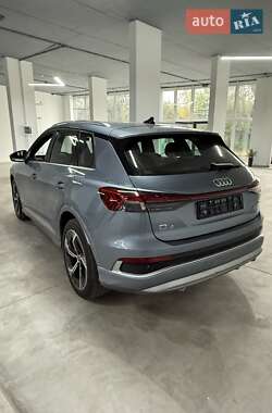 Внедорожник / Кроссовер Audi Q4 e-tron 2023 в 