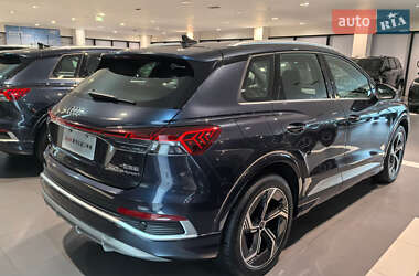 Внедорожник / Кроссовер Audi Q4 e-tron 2024 в 