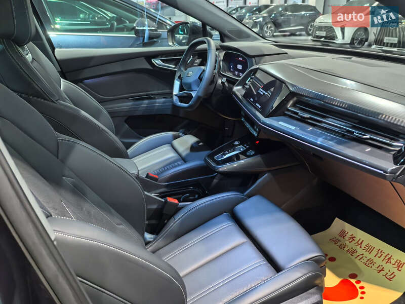 Внедорожник / Кроссовер Audi Q4 e-tron 2024 в Киеве