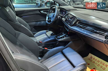 Внедорожник / Кроссовер Audi Q4 e-tron 2024 в 