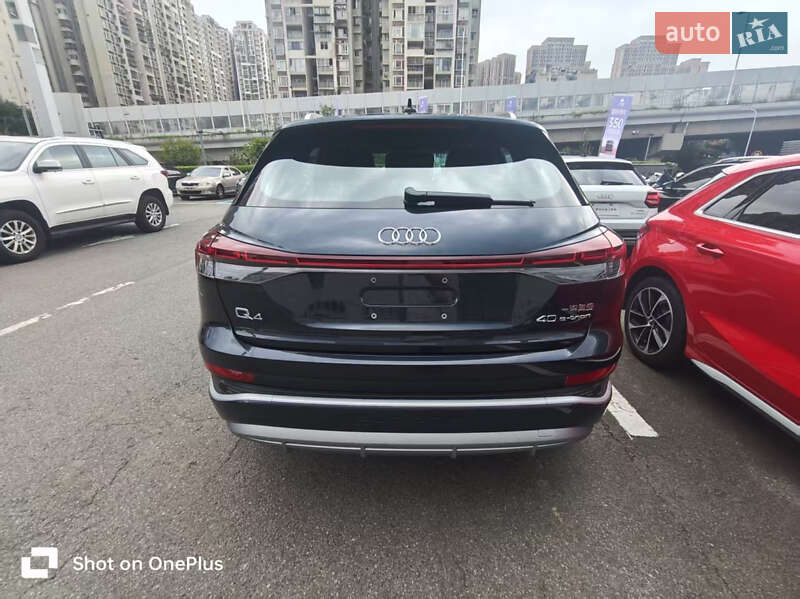 Внедорожник / Кроссовер Audi Q4 e-tron 2024 в Киеве