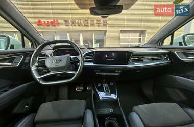Внедорожник / Кроссовер Audi Q4 e-tron 2023 в 