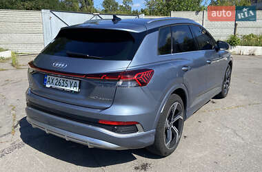 Внедорожник / Кроссовер Audi Q4 e-tron 2023 в 